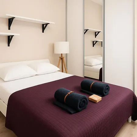 Przyjazna Przystan Zaciszna 13- Drabinianka Miejska Plaza شقة